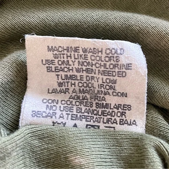 Y2K 2000s Grunge One World Fitted Shirt Women’s L Green Graphic Print Faded Soft - Picture 12 of 13